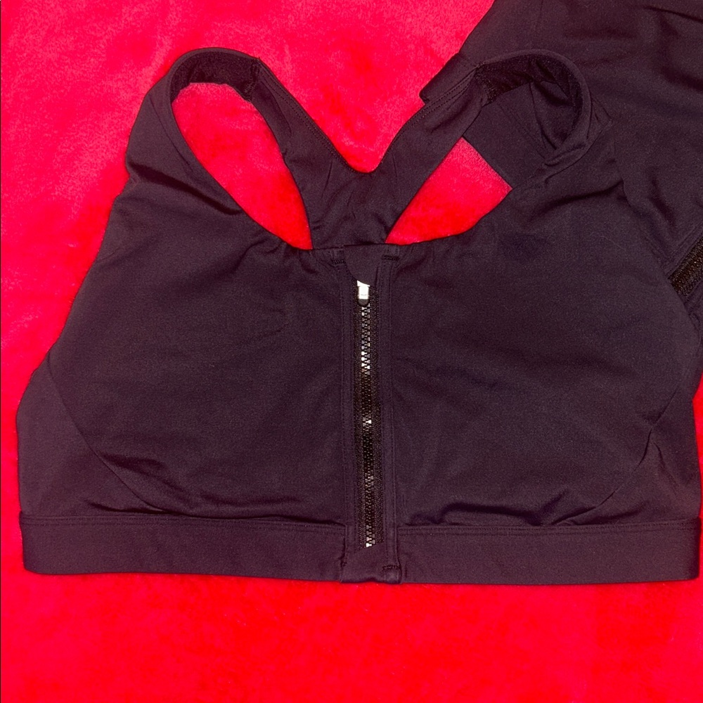 Athleta Black Sports Bra - Picture 5 of 16